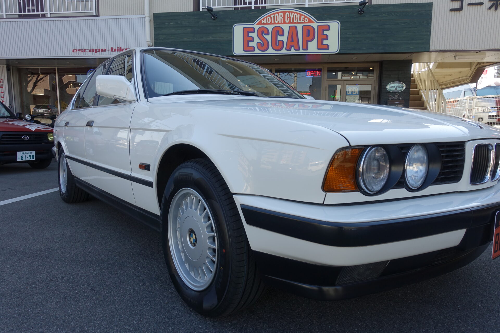 BMW 525i 1988ｙ初期モデル アルピンホワイト フルノーマル車