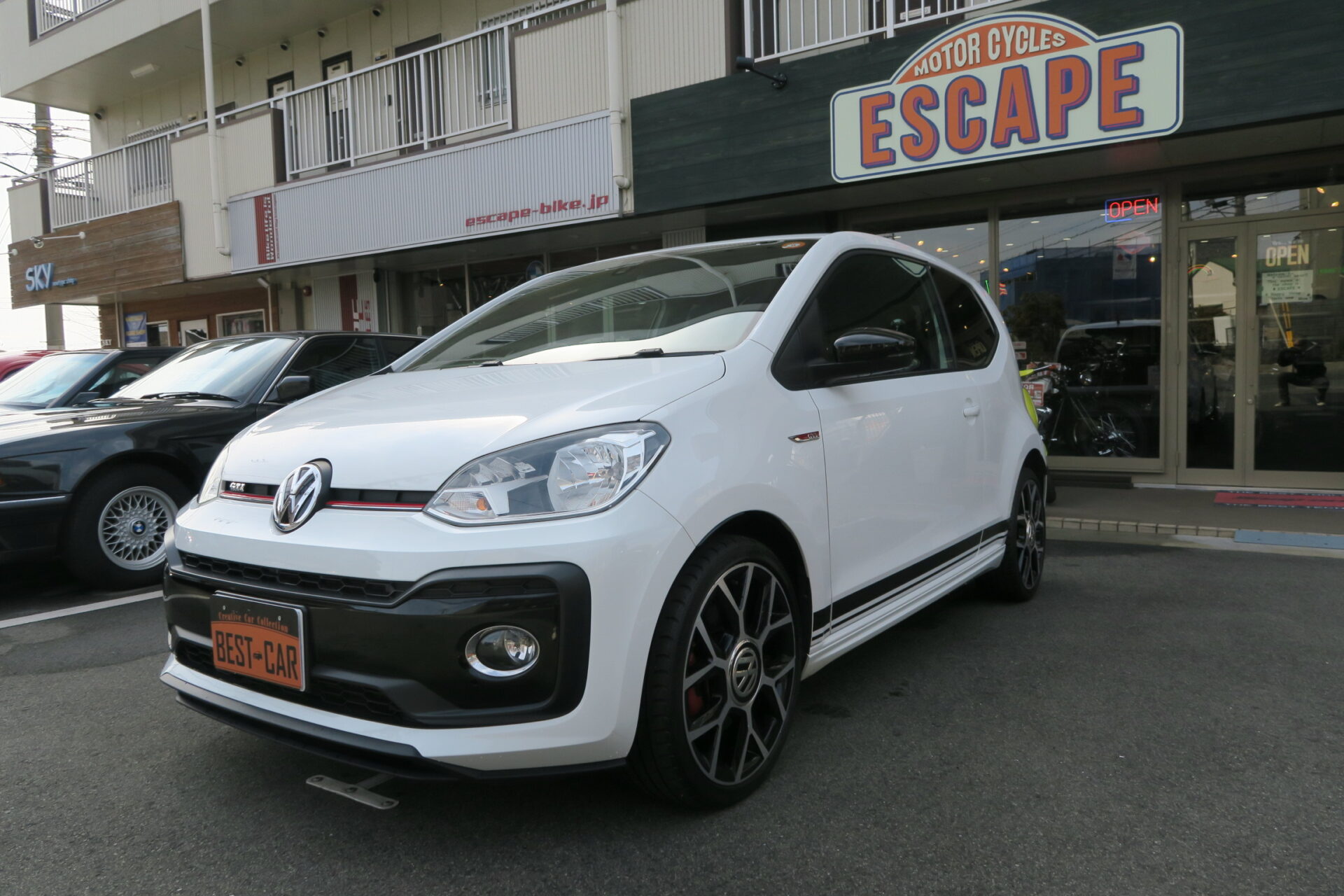 2019ｙ ＶＷ アップ！ＧＴＩ ６速マニュアル車 純正１７インチアルミ レッドブレーキキャリパー
