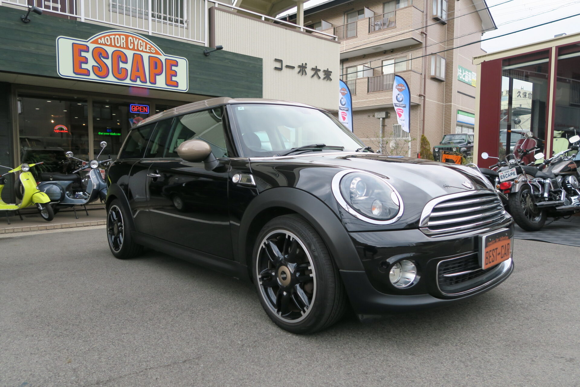 2014ｙ　MINI　クーパー　クラブマン　ボンドストリート６速ＭＴ車　本革シート　